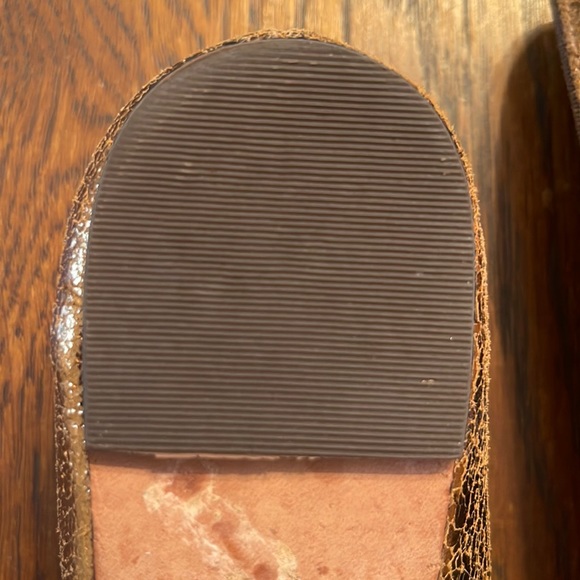 Tory Burch Vanessa Gold Bronze Flat - Picture 9 of 12